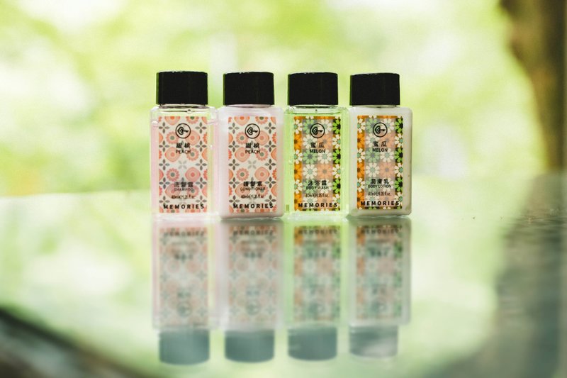 【即期促销-买一送一】忆·甜蜜记忆 洗沐旅行组 - 沐浴用品 - 浓缩/萃取物 粉红色