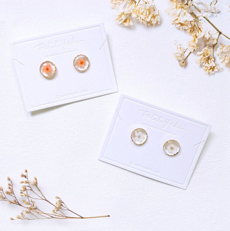 晨露 UV resin 耳环 - 耳环/耳夹 - 树脂 白色