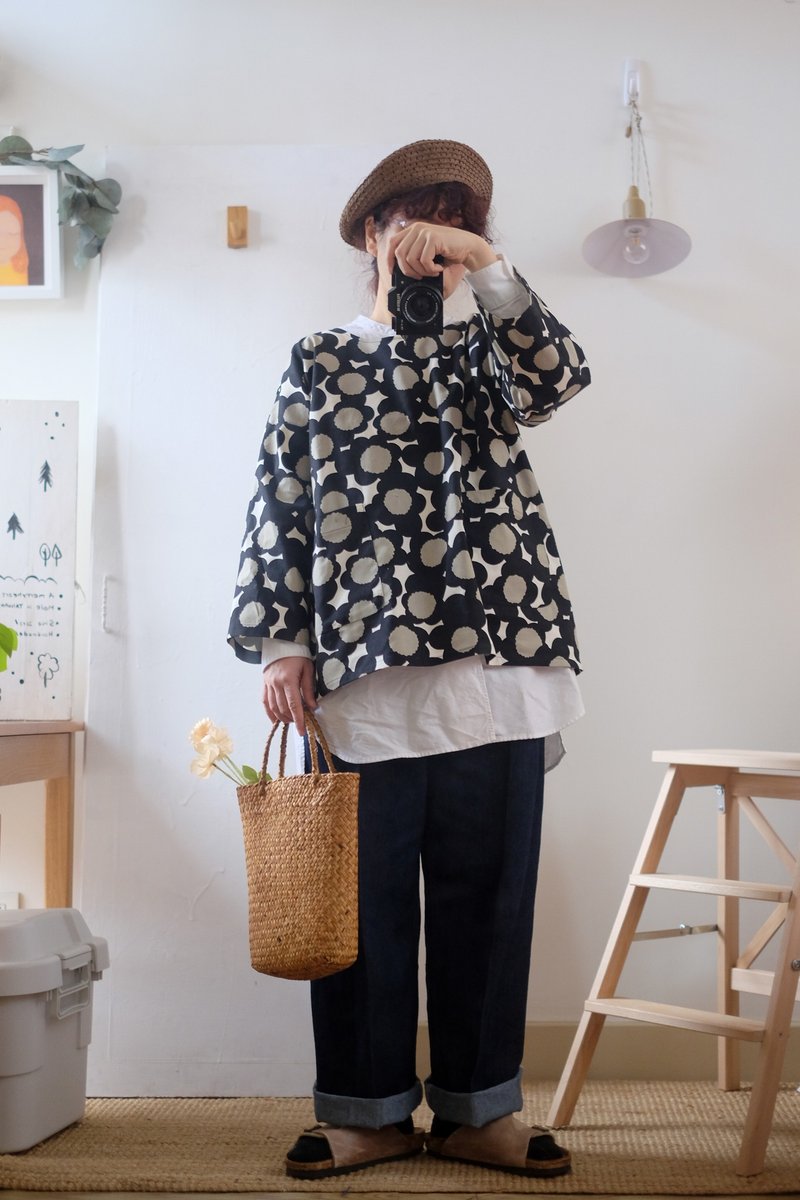 黑圆籽花 四方宽版衣 - 女装上衣 - 棉．麻 黑色