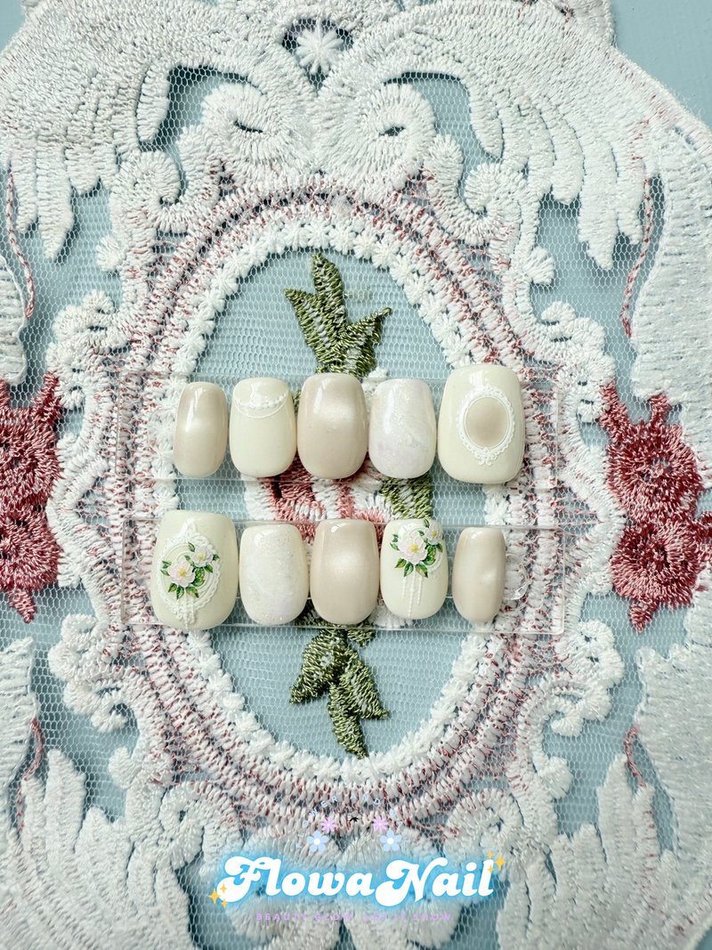 【定制】手工穿戴甲 | Camellia | No.S22 - 指甲油/指甲贴 - 其他材质 白色