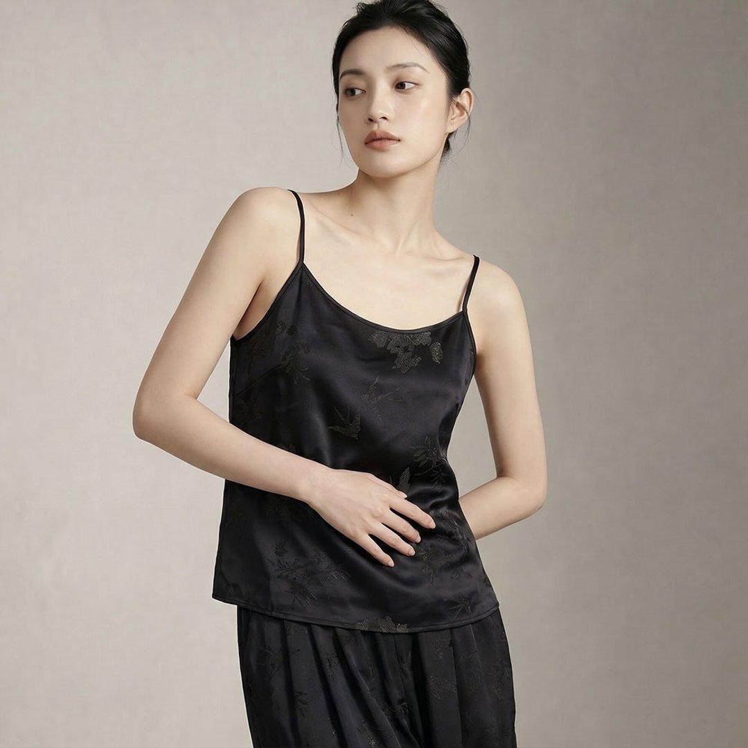 桑蠶絲吊帶背心 / 洒金提花內搭 / 緞帶胸墊小背心 - 女装背心 - 丝．绢 黑色