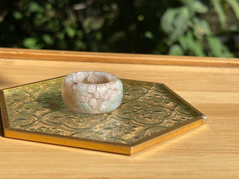 高品玉化绿扳指-浅绿满花 - 戒指 - 半宝石 绿色