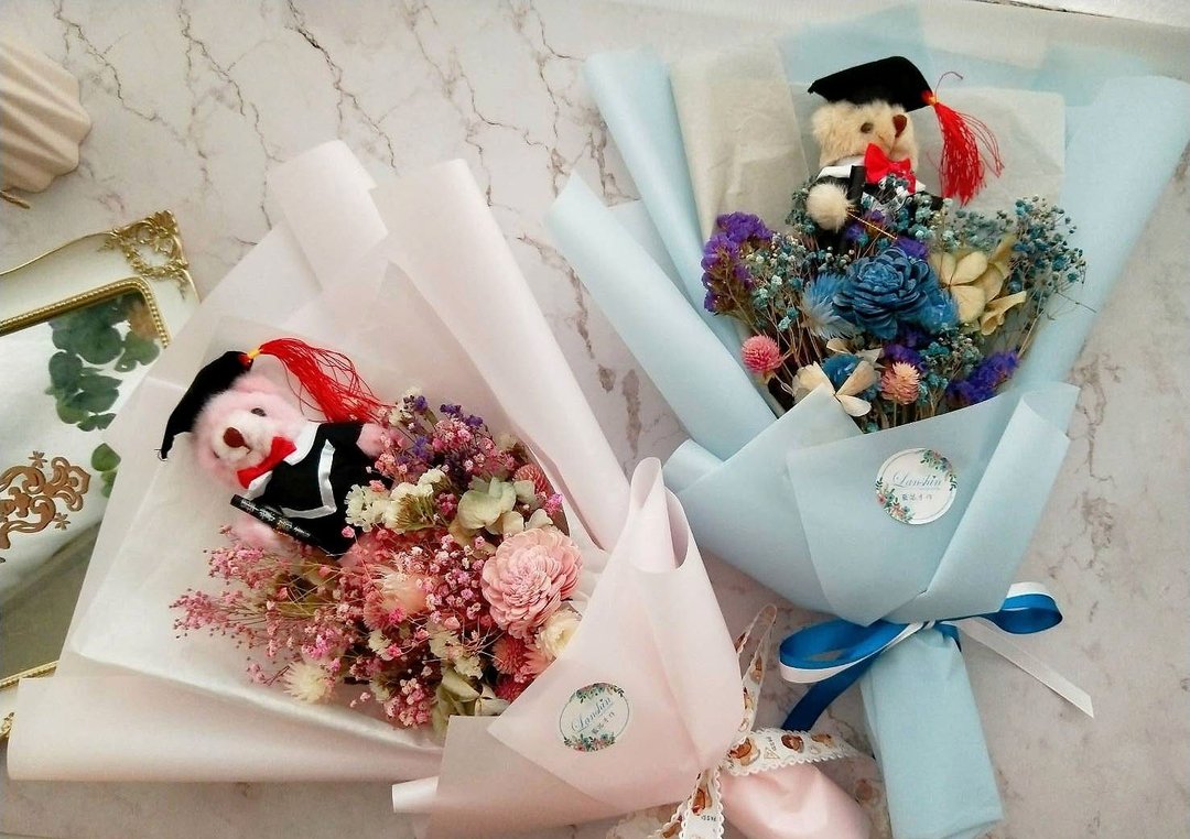 蓝芯手作│玩偶毕业花束・永生玫瑰花 毕业花束 生日礼物 母亲节 - 干燥花/捧花 - 植物．花 蓝色
