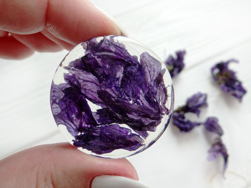 Mallow Rose gold plugs earrings 4g 2g 0g 00g gauges Pressed flower jewelry Gothi - 耳环/耳夹 - 植物．花 紫色