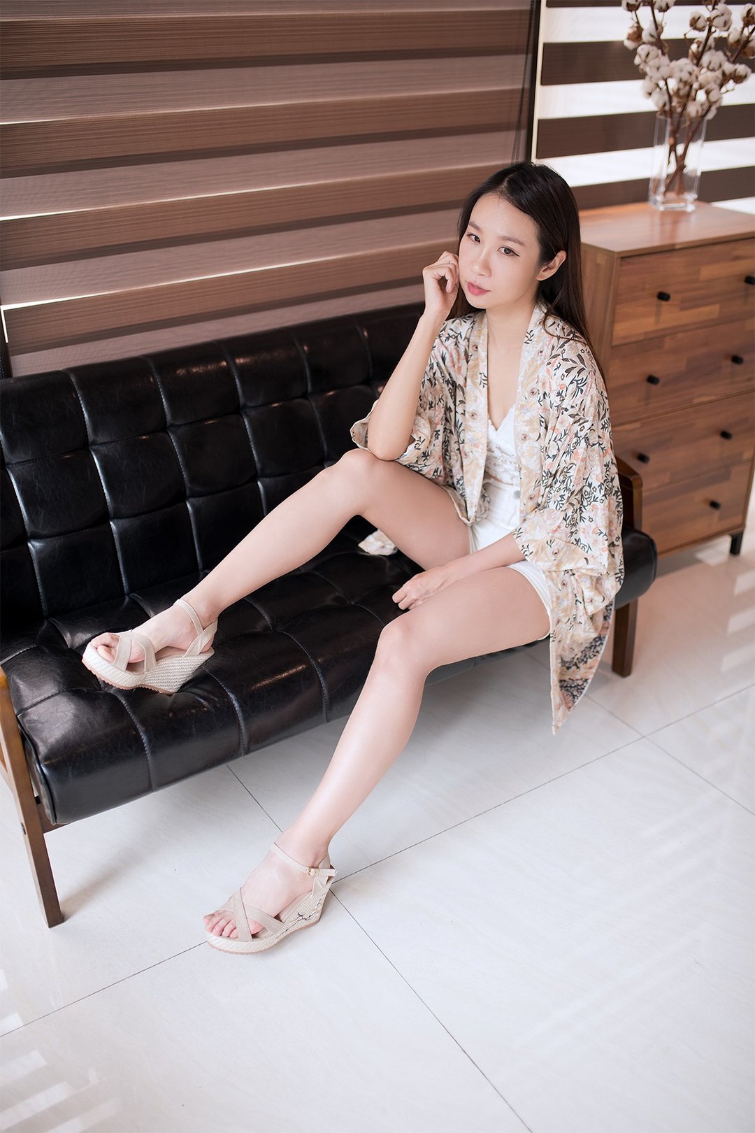 Unni典雅花漾和风罩衫 罩衫 Kimono 浴衣 和服袖 开襟棉衫 洋装 - 女装泳衣/比基尼 - 棉 卡其色
