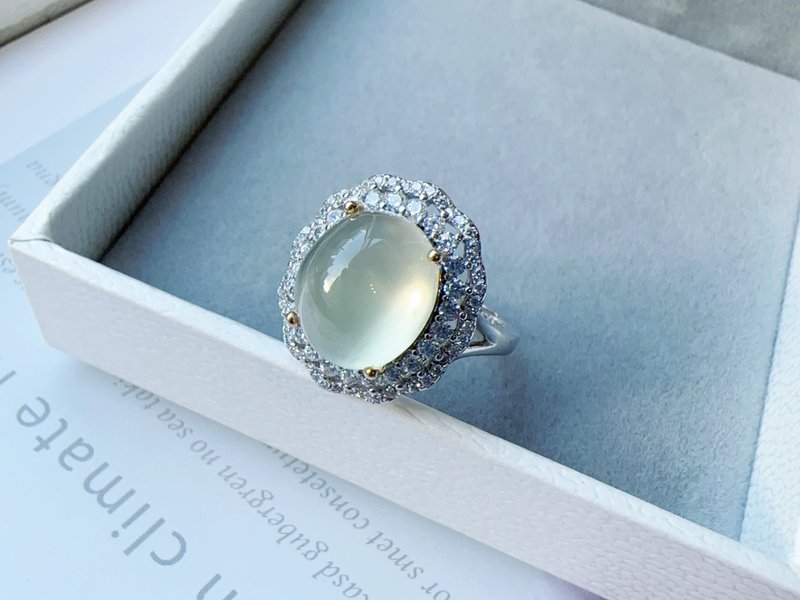 天然葡萄石 蛋面 纯银戒指 温润光泽 疗愈绿色 奢华贵气 - 戒指 - 纯银 绿色