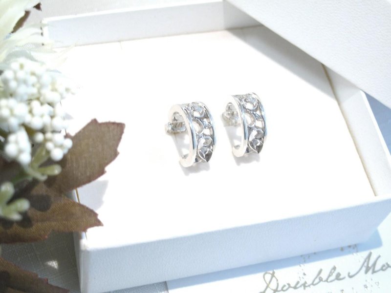 Arabesque Hoop earrings - 耳环/耳夹 - 纯银 银色