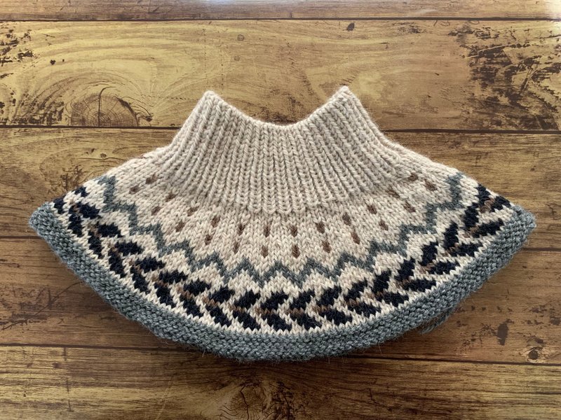 罗比毛衣风格颈肩保暖套（棕色） - 围巾/披肩 - 羊毛 卡其色