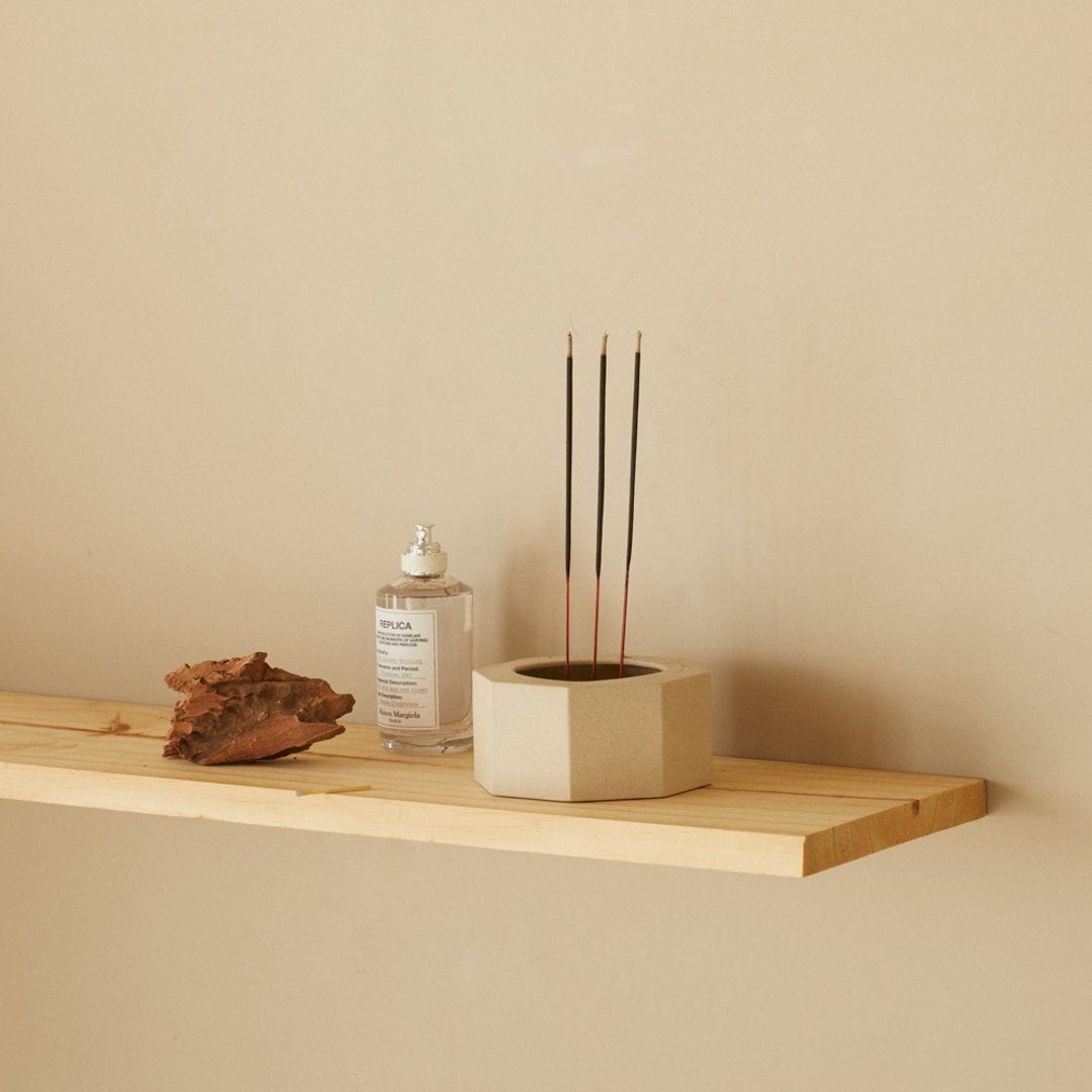 005 Ceramic Incense Burner - 花瓶/陶器 - 陶 白色
