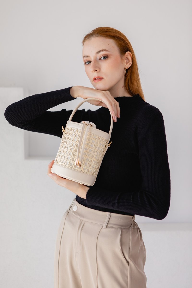 Vasanathailand Candy Bag White กระเป๋าสาน - 手提包/手提袋 - 人造皮革 白色