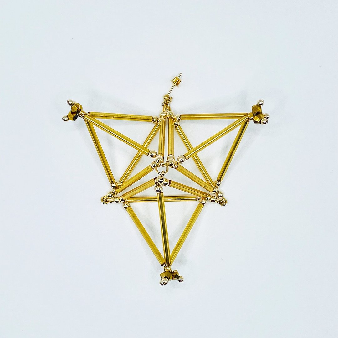 3D Triangle PIERCE/EARRING【Gold】 - 耳环/耳夹 - 玻璃 金色