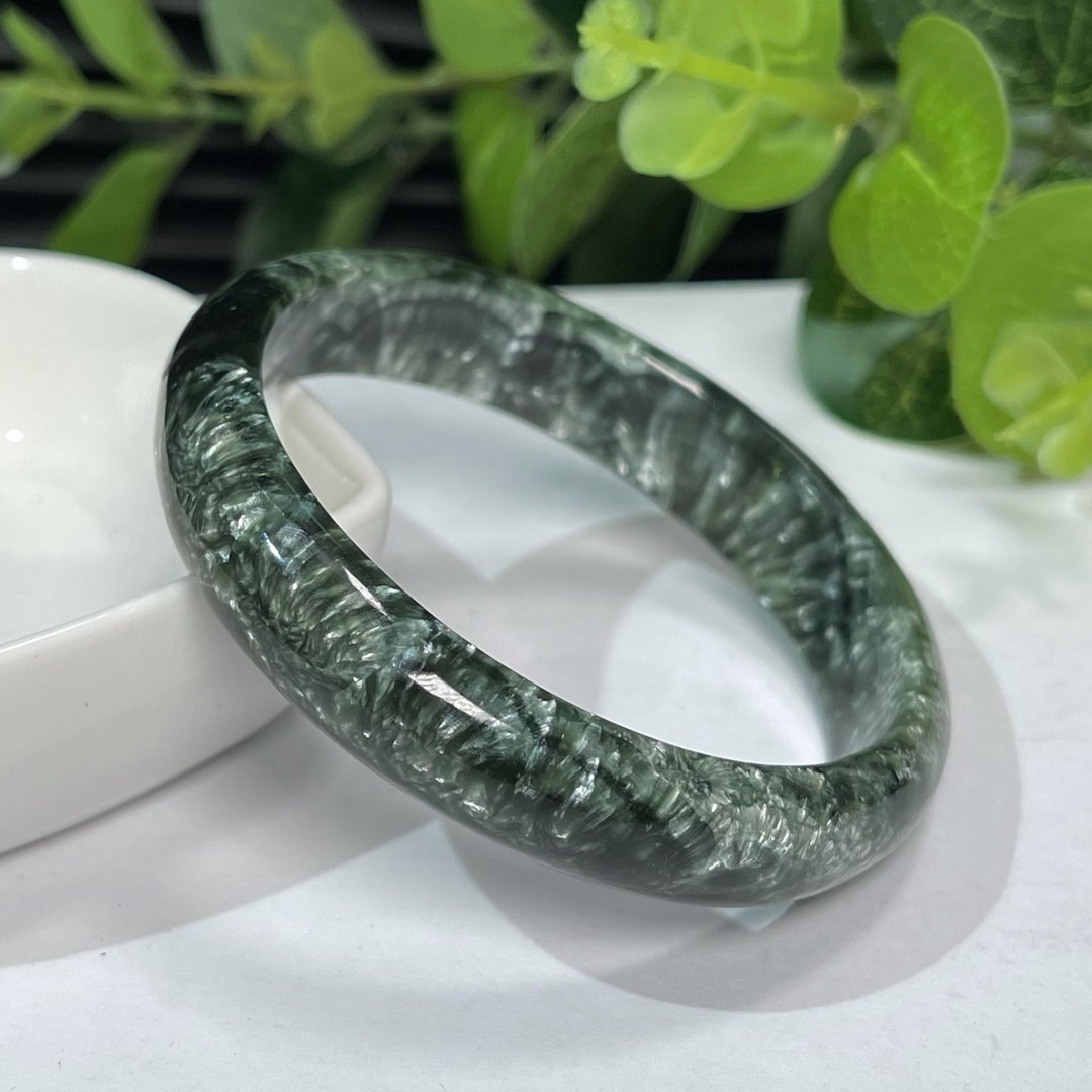精品俄罗斯绿龙晶手镯55+MM 整圈满龙纹绿泥石手环 提升灵性能量 - 手链/手环 - 水晶 绿色