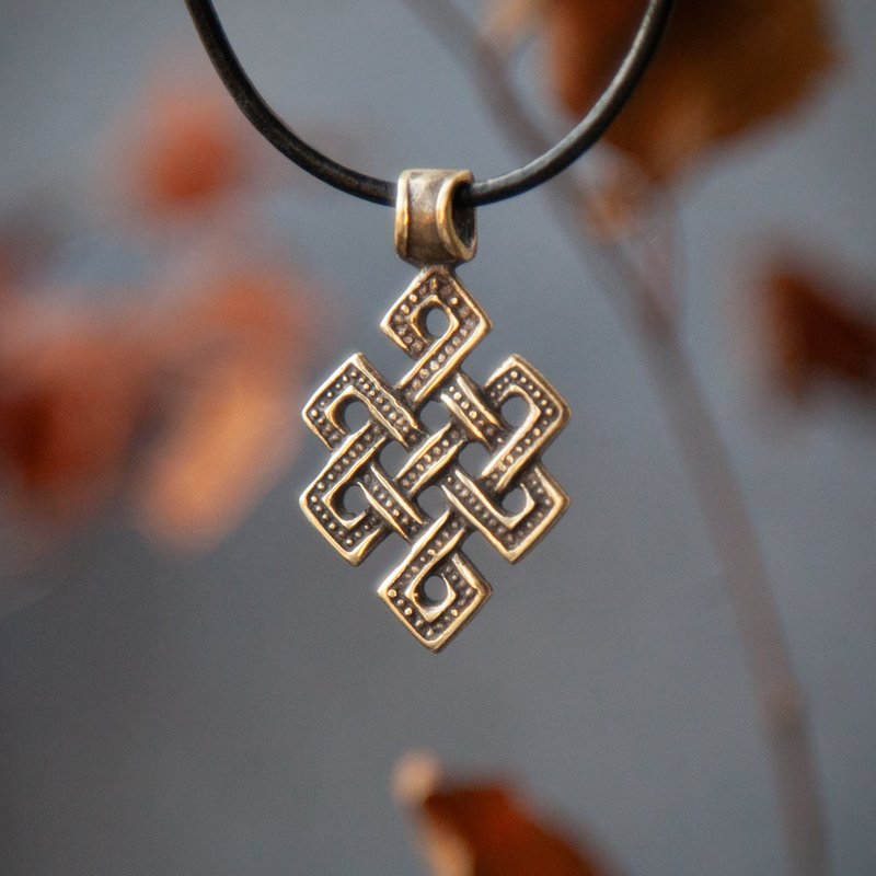 无尽结吊坠。生命之结手工项链。藏式标志首饰。 - 项链 - 其他金属 橘色