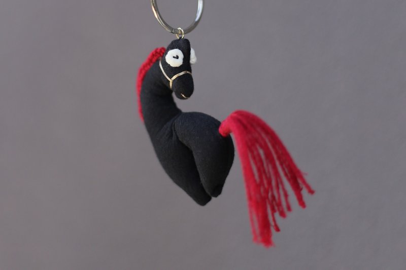 原创设计 全手缝 | 马年 吊饰 | 马到成功 新年礼物 | 可客制 - 吊饰 - 棉．麻 多色