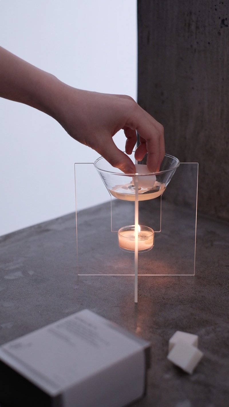 小银盒天然蜂蜡香砖 及 透明空气感玻璃香薰炉套装 - 蜡烛/烛台 - 银 银色