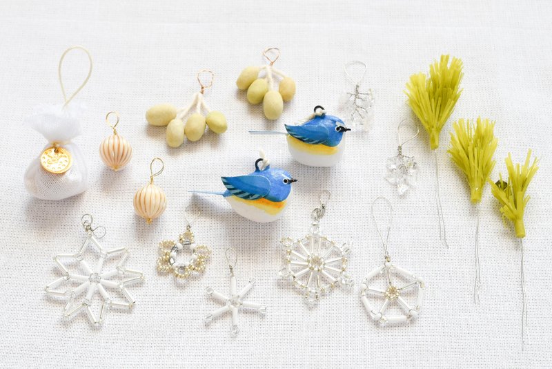 "Orange-flanked bush-robin/藍尾鴝" mini tree ornaments & picks assorted - 摆饰 - 粘土 蓝色
