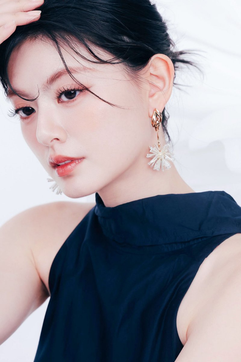 COR-DATE / 透明郁金香绽放耳环 - 耳环/耳夹 - 其他材质 