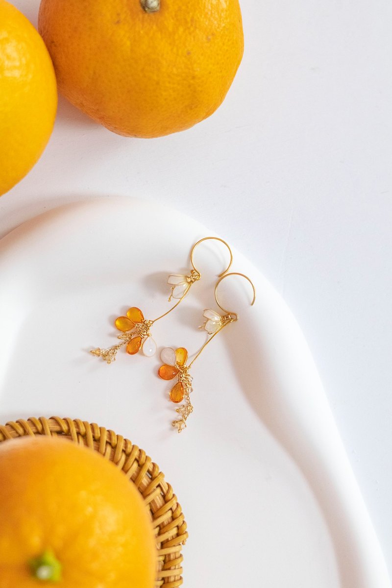 【若有似无的悸动】-萦绕 - 耳环/耳夹 - 树脂 橘色