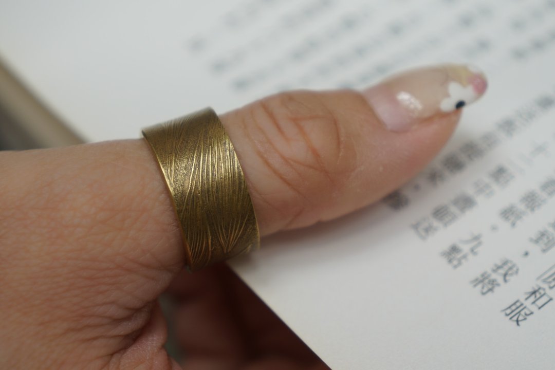 抚存 丝语系列  开放式戒指 黄铜厚实版 - 戒指 - 铜/黄铜 金色