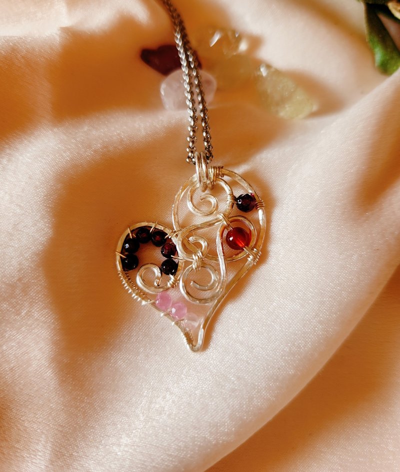 暖心桃心-石榴石│红玛瑙【心钟所属】/金属线编织项链 - 项链 - 半宝石 红色