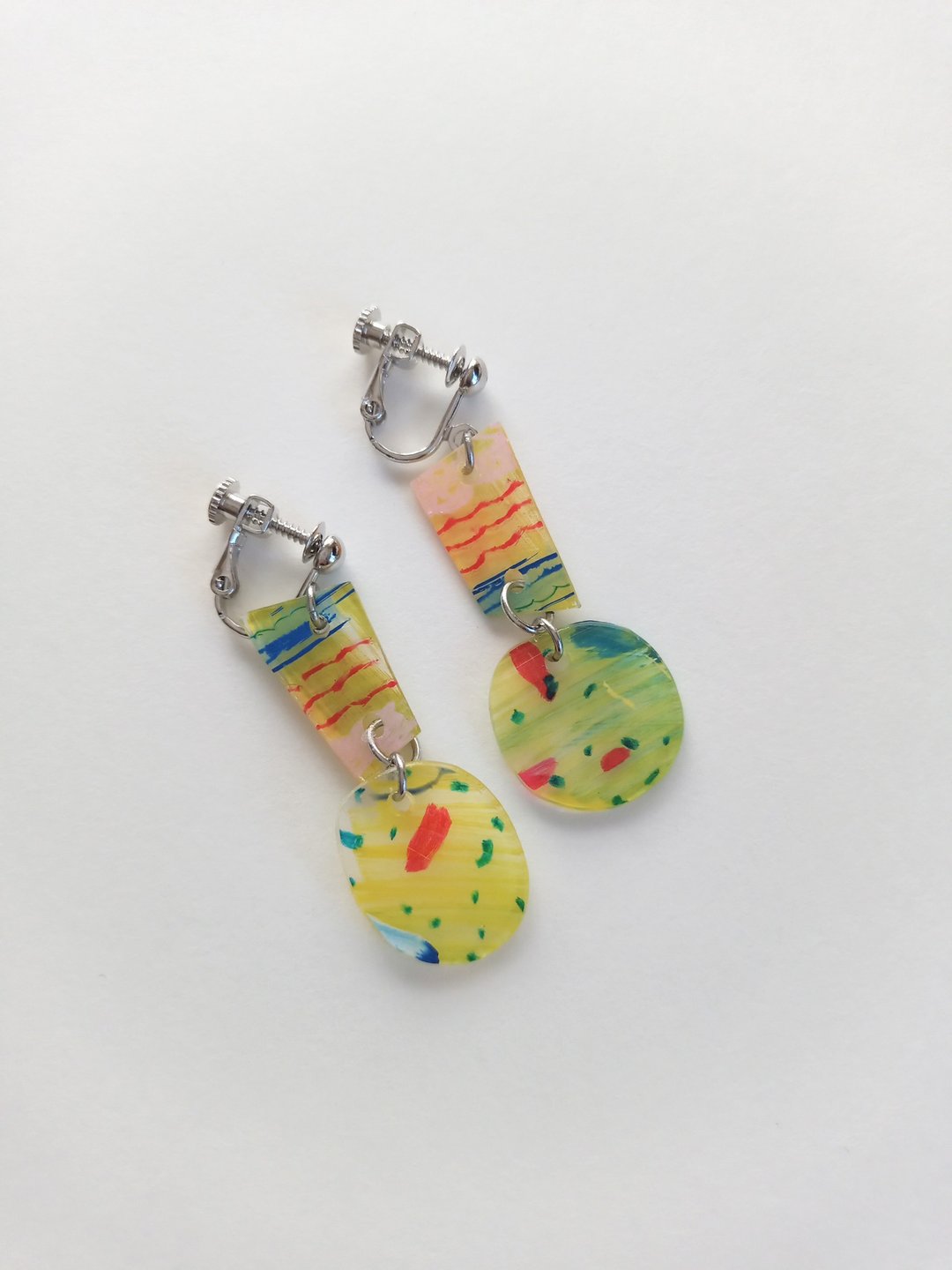 Double Clip-On Colorful One-of-a-kind hand-painted earrings can be exchanged - 耳环/耳夹 - 塑料 黄色