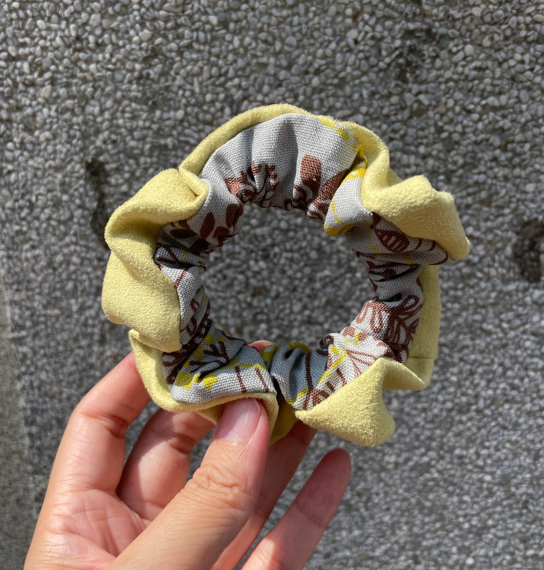 Chez。小物系列 - 麂皮绒制发圈-柠檬黄 - 发饰 - 聚酯纤维 黄色