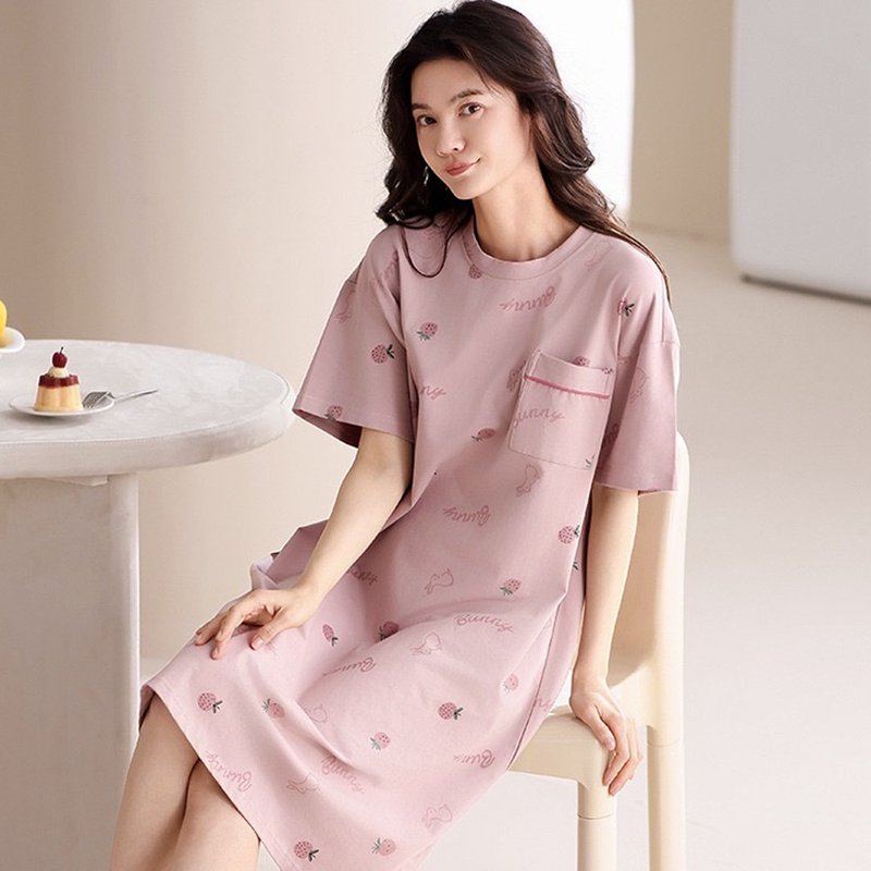 Pink Lady 罩杯式 纯棉连身睡裙 莓果兔园 圆领短袖女睡衣 居家服 - 居家服/睡衣 - 其他人造纤维 粉红色