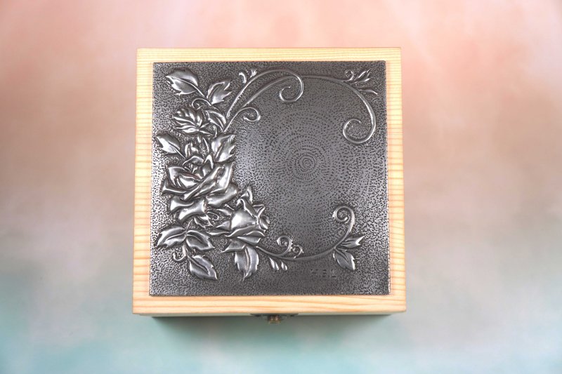 锡雕玫瑰花园收纳盒 - 收纳用品 - 其他材质 透明