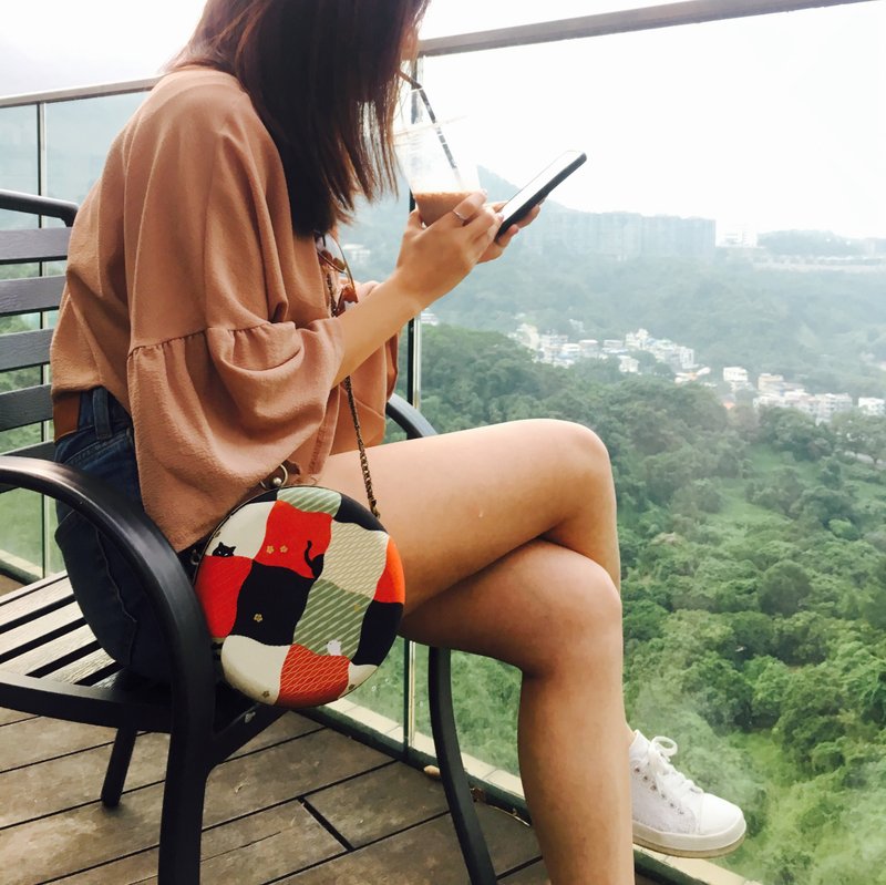 红棕小猫纯棉布小圆包 - 可手拿/ 斜背/ 婚礼姊妹礼物 - 手拿包 - 棉．麻 红色