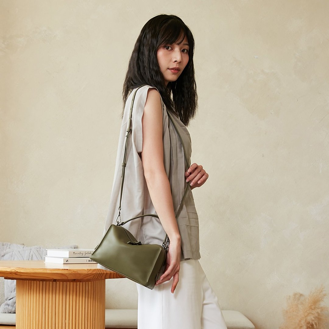 Mini Valley Cube Shoulder Bag橄榄绿-侧背/斜背/小提袋 - 侧背包/斜挎包 - 真皮 绿色