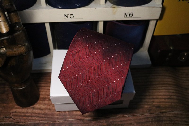 红色喜庆婚礼领带真丝面料新郎伴郎necktie - 领带/领带夹 - 丝．绢 红色