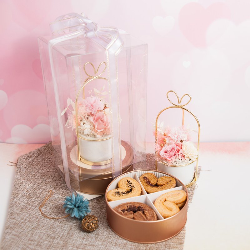【日初芝稻Dear MeWee】花漾暖心礼盒-蝴蝶酥+瓷盆永生花 - 手工饼干 - 其他金属 多色