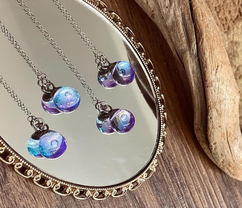 极光 蓝紫色 玻璃球耳环/耳县【狐狸之火】 - 耳环/耳夹 - 玻璃 紫色