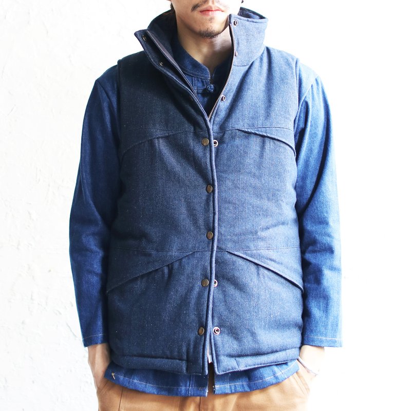 Omake高领铺棉丹宁背心/深蓝 剩M - 男装背心 - 棉．麻 蓝色