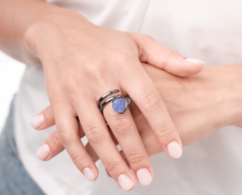 坦桑石925纯银大戒指 螺旋环绕造型戒指 圆球宝石鸡尾酒厚版戒指 - 戒指 - 纯银 紫色