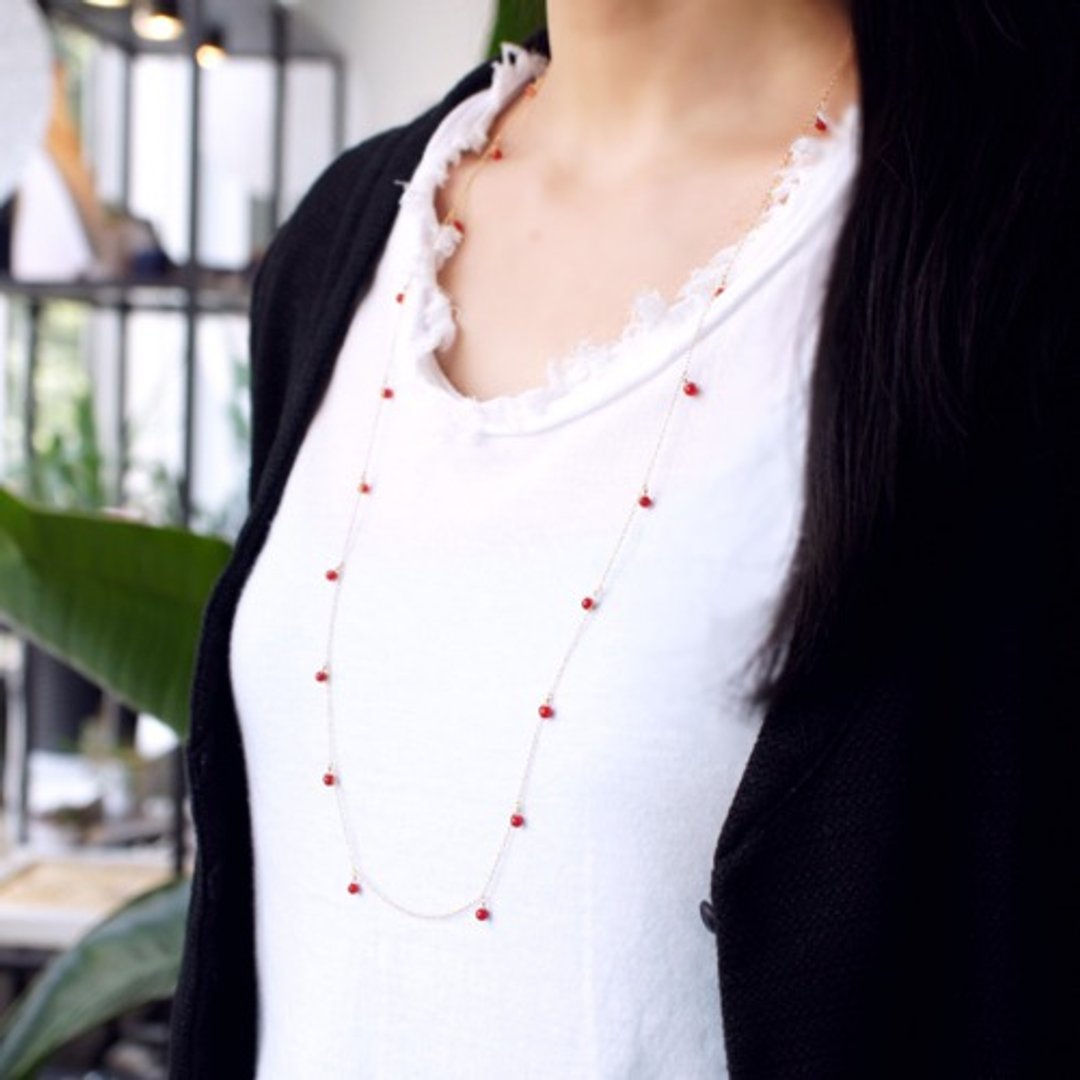 2way dyed coral station long necklace Tiia - 项链 - 宝石 红色