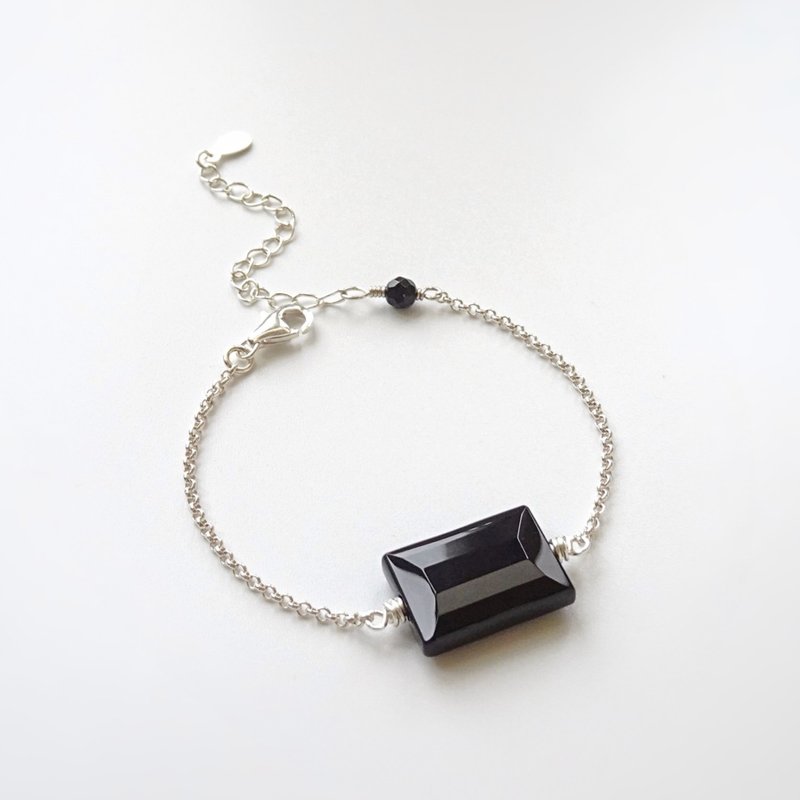 黑玛瑙长方形切割 简约 纯银可调整手链 | 宝石几何拼接 - 手链/手环 - 纯银 黑色