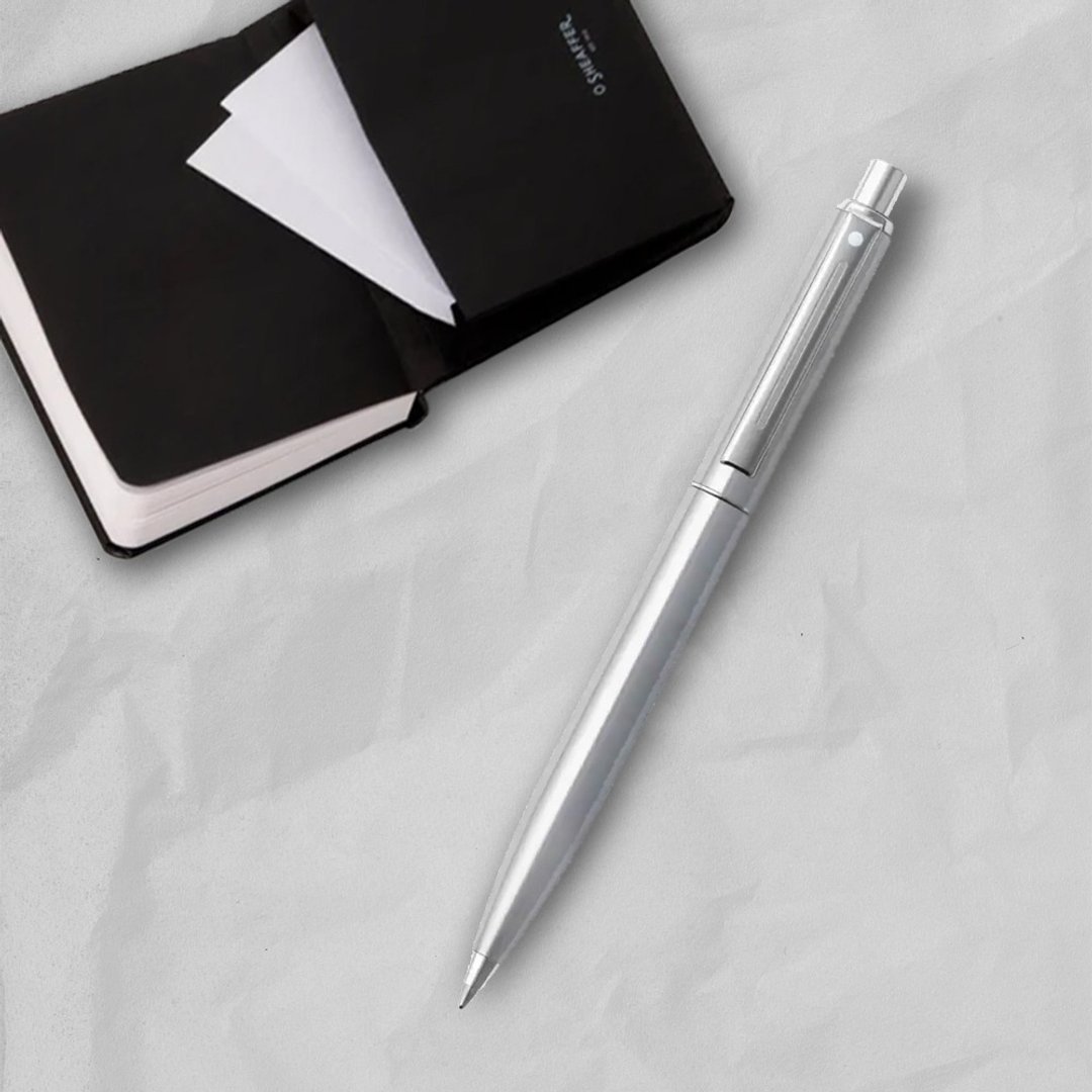 【SHEAFFER】Sentinel 系列 哨兵原子笔 拉丝铬+A6 笔记本礼盒 - 圆珠笔/中性笔 - 其他金属 银色