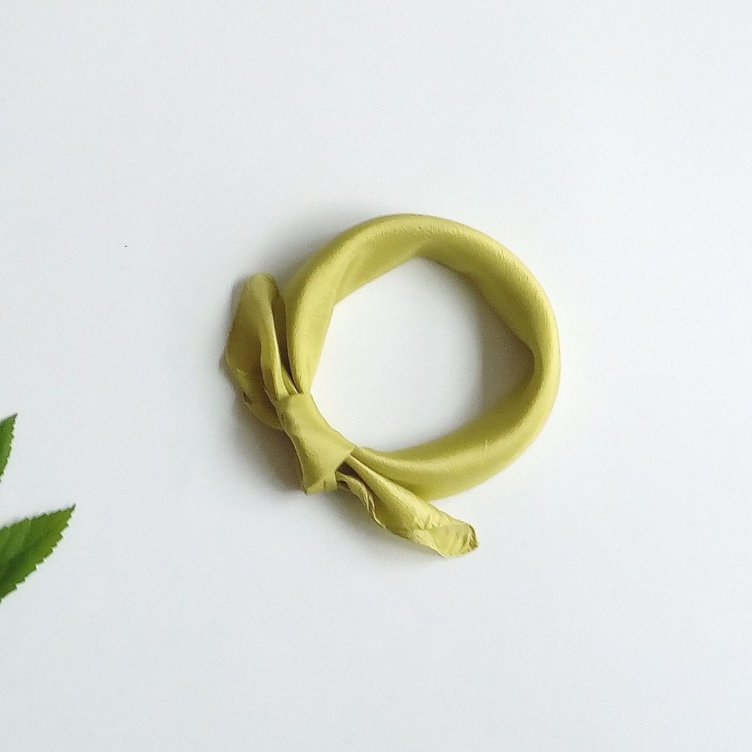 毕业礼物 手工原创植物染绿色蚕丝巾 - 朝气 植物染 丝巾 方巾 618 - 丝巾 - 丝．绢 绿色