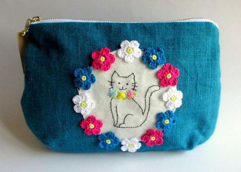 Flowers and cats of linen pouch * turquoise blue E - 化妆包/杂物包 - 棉．麻 蓝色