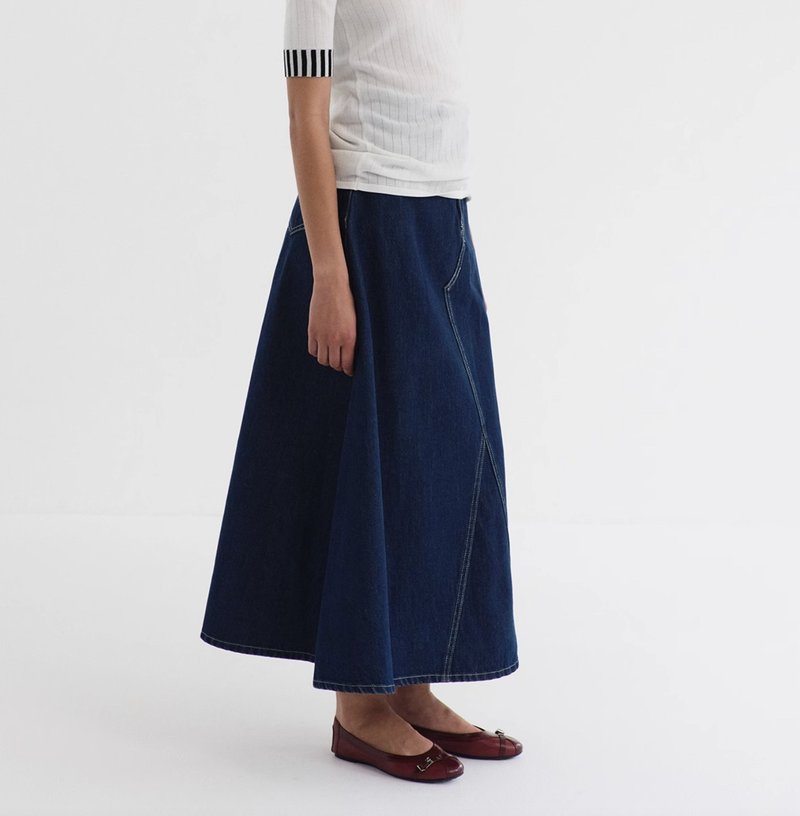 日系复古 深蓝色明线装饰牛仔半身裙 - 裙子 - 其他材质 蓝色