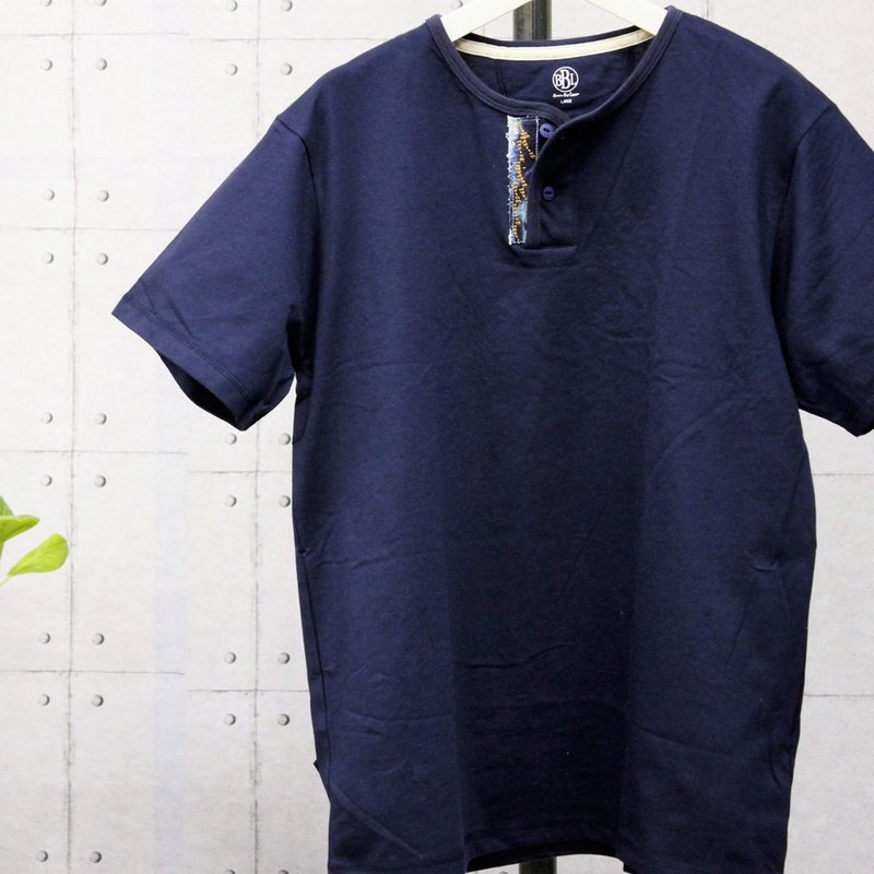 [Order production] Henley-Neck Plain tee with bleach & paint denim pocket - 男装上衣/T 恤 - 棉．麻 蓝色
