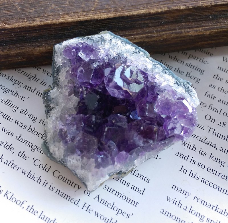 Amethyst 巴西产地 原皮紫水晶 晶簇 天然矿石 原矿 - 摆饰 - 其他材质 