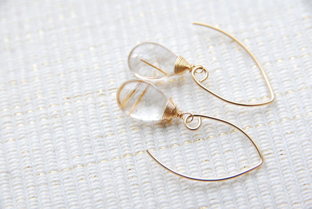 Rutile quartz of Marquis hook earrings (14kgf) - 耳环/耳夹 - 宝石 金色