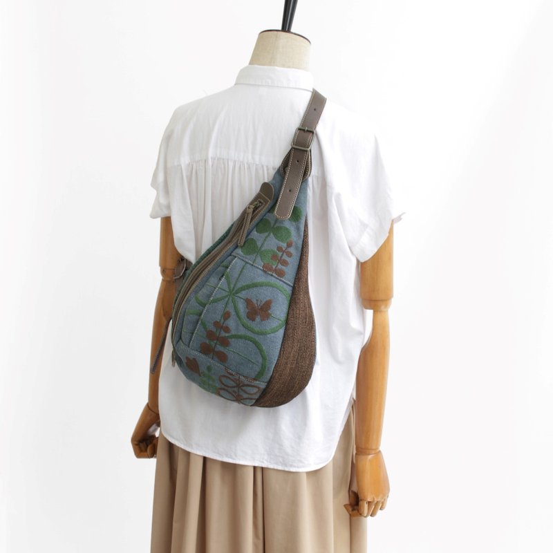 直线草花刺绣・斜背包 - 后背包/双肩包 - 真皮 蓝色