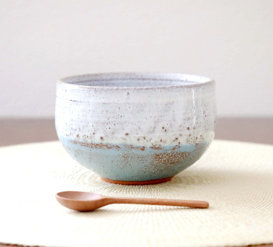 白釉和浓淡蓝色釉碗 / 适合盛装汤、抹茶、牛奶咖啡等。 - 碗 - 陶 蓝色