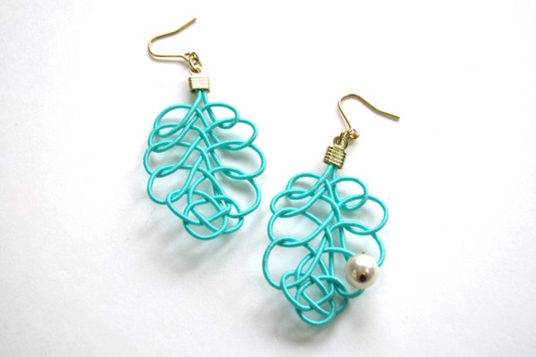 Mint green water drop · Reef hook earrings earrings changeable - 耳环/耳夹 - 其他材质 绿色