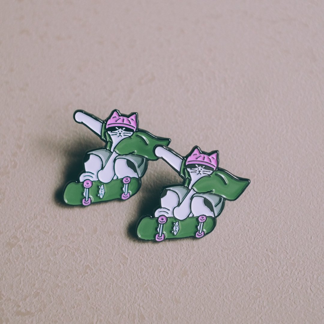 酷酷与他的朋友们 金属徽章- 滑板酷酷猫 - 徽章/别针 - 其他金属 绿色