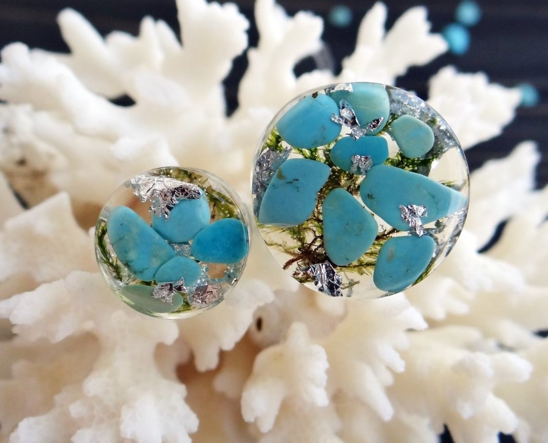 Turquoise birthstone plugs 0g gauges Ocean Mermaid jewelry Resin - 耳环/耳夹 - 石头 透明