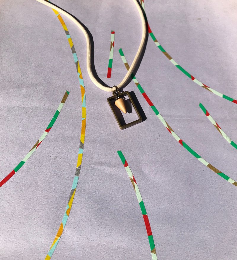 灵魂工具/项链 庆祝 礼物 景窗 倒锥形 敲门 心门 回忆风景 男女 - 项链 - 不锈钢 白色